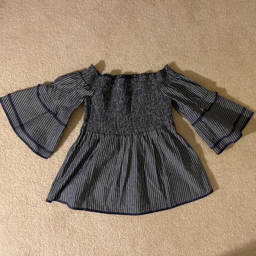 American Eagle Outfitters Blue & White Smocked off shoulder puff sleeve top Med